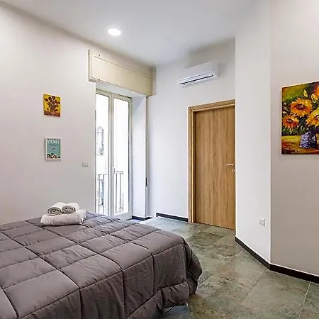 فندق 2 In نابولي